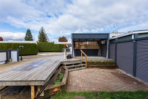 332-415 Commonwealth Road, Kelowna, BC - Outdoor