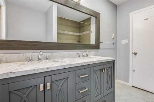 401 Cedar St, Campbell River, BC 