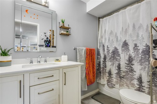 401 Cedar St, Campbell River, BC 