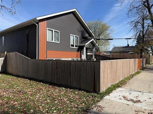 2 587 Tremblay Street, Winnipeg, MB - Outdoor
