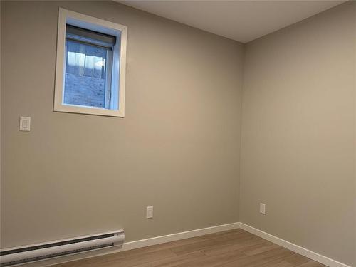 2 587 Tremblay Street, Winnipeg, MB - Indoor Photo Showing Other Room