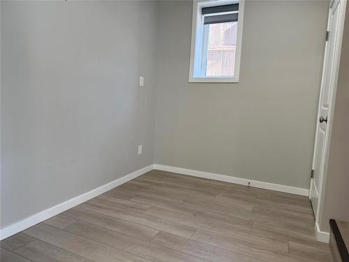 2 587 Tremblay Street, Winnipeg, MB - Indoor Photo Showing Other Room