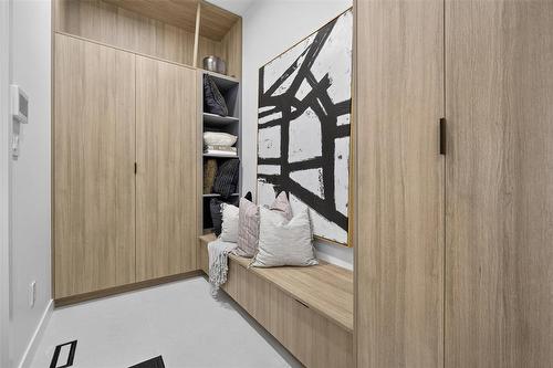 102 Butterfly Way, Winnipeg, MB - Indoor Photo Showing Other Room