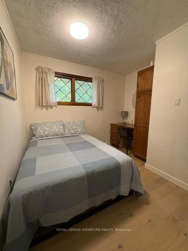 7321 Fern Avenue, Niagara Falls, ON - Indoor Photo Showing Bedroom
