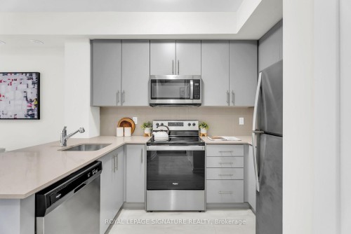 36-3409 Ridgeway Drive, Mississauga, ON - Indoor Photo Showing Kitchen