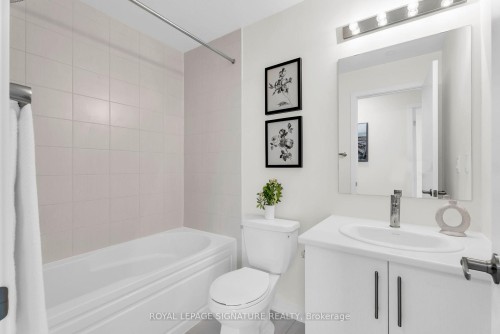 36-3409 Ridgeway Drive, Mississauga, ON - Indoor Photo Showing Bathroom