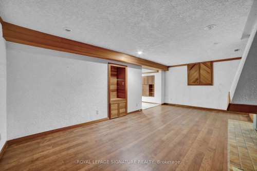 312 Dalewood Drive, Oakville, ON - Indoor Photo Showing Other Room