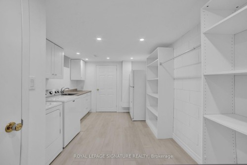 312 Dalewood Drive, Oakville, ON - Indoor