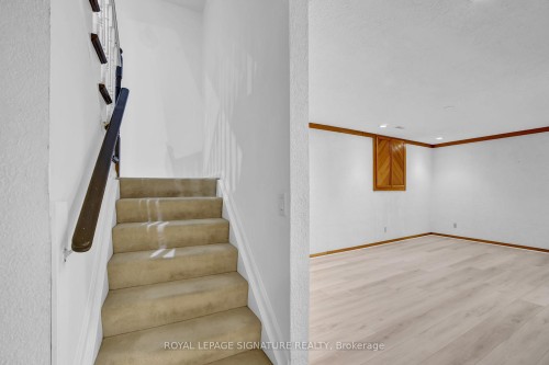 312 Dalewood Drive, Oakville, ON - Indoor Photo Showing Other Room