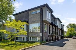 654 Rue Joliette  Longueuil (Le Vieux-Longueuil), QC J4K 4V5