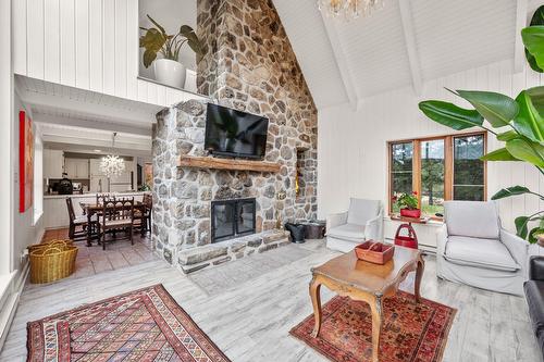 Living room - 40 Rg Des Érables, Brébeuf, QC - Indoor Photo Showing Living Room With Fireplace