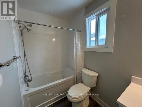 1 - 83 Marlborough Avenue, London South (South I), ON - Indoor Photo Showing Bathroom