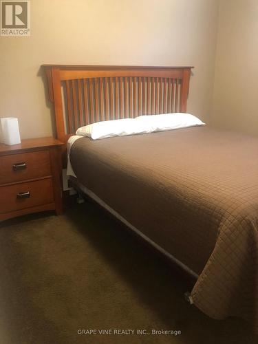 35 Cloverloft Court, Ottawa, ON - Indoor Photo Showing Bedroom