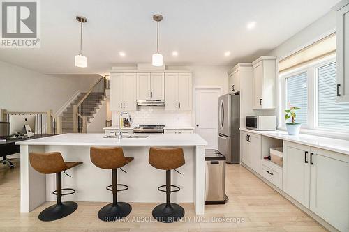 29 Mac Beattie Drive S, Arnprior, ON - Indoor Photo Showing Kitchen With Stainless Steel Kitchen With Upgraded Kitchen
