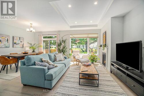 29 Mac Beattie Drive S, Arnprior, ON - Indoor Photo Showing Living Room