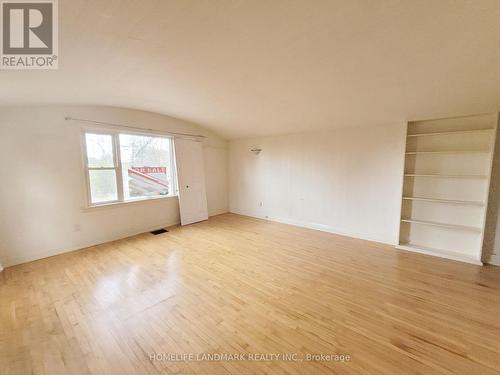 4209 Bath Road, Kingston, ON - Indoor Photo Showing Other Room