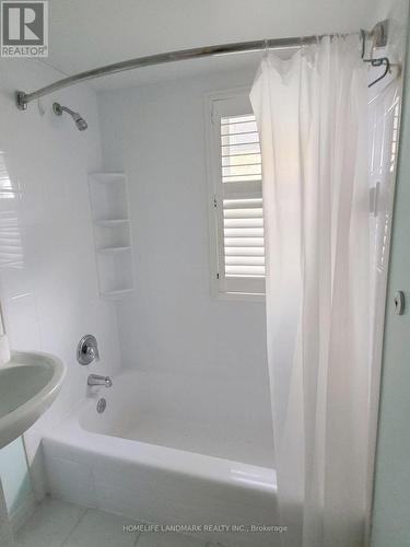 4209 Bath Road, Kingston, ON - Indoor Photo Showing Bathroom
