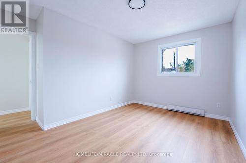 1728 Mckeown Avenue, North Bay, ON - Indoor Photo Showing Other Room