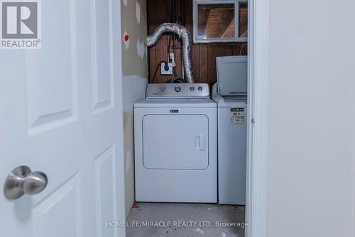 1728 Mckeown Avenue, North Bay, ON - Indoor Photo Showing Laundry Room
