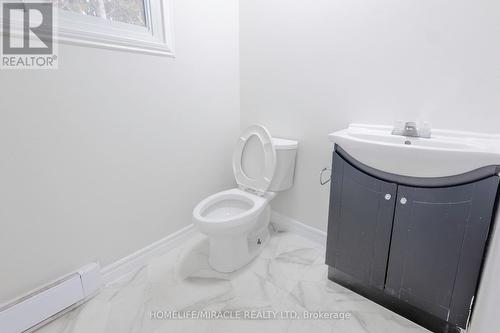 1728 Mckeown Avenue, North Bay, ON - Indoor Photo Showing Bathroom
