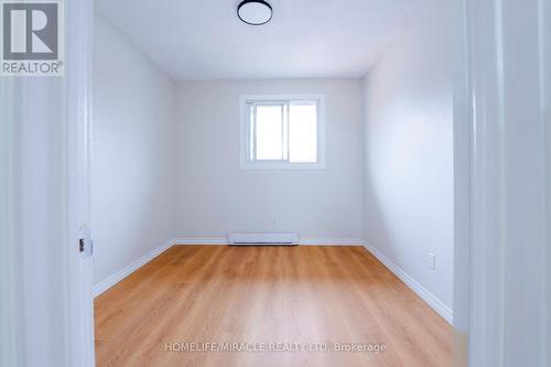 1728 Mckeown Avenue, North Bay, ON - Indoor Photo Showing Other Room