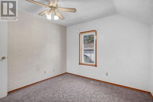 135 Madison Avenue S, Kitchener, ON - Indoor Photo Showing Other Room