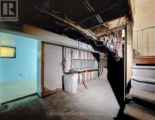 135 Madison Avenue S, Kitchener, ON - Indoor