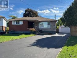 LOWER - 16 DOREEN COURT  Hamilton, ON L8T 2M3