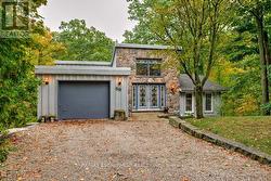 59 PARK ROAD S  Grimsby, ON L3M 4E7