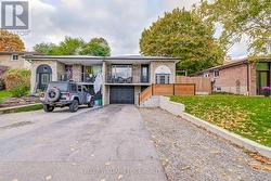 2 - 672 CASTLEGUARD CRESCENT  Burlington, ON L7N 2W6