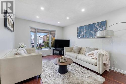 12 Nuttall Street, Brampton, ON - Indoor Photo Showing Living Room