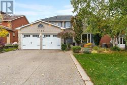 1101 FIELDSTONE CIRCLE  Oakville, ON L6M 2K4