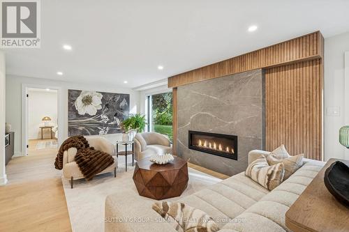1688 Missenden Crescent, Mississauga, ON - Indoor Photo Showing Living Room With Fireplace
