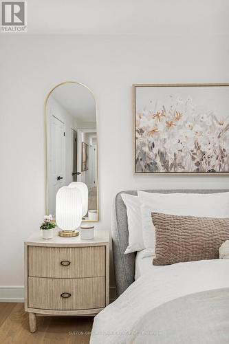 1688 Missenden Crescent, Mississauga, ON - Indoor Photo Showing Bedroom