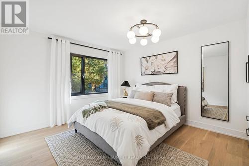 1688 Missenden Crescent, Mississauga, ON - Indoor Photo Showing Bedroom