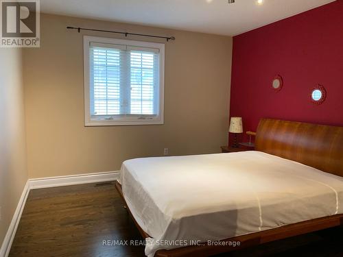 201 Bristol Road E, Mississauga, ON - Indoor Photo Showing Bedroom