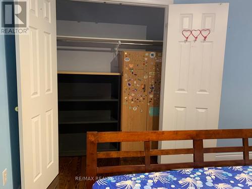 201 Bristol Road E, Mississauga, ON - Indoor Photo Showing Bedroom