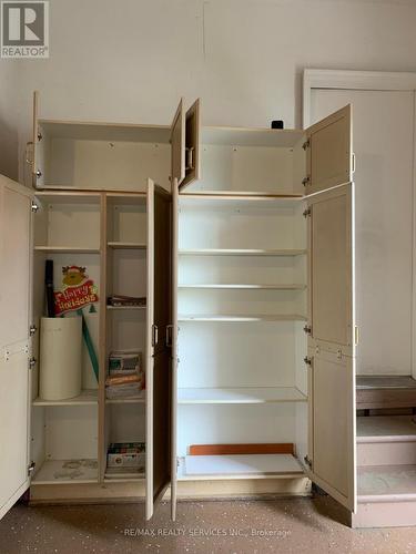 201 Bristol Road E, Mississauga, ON - Indoor Photo Showing Other Room