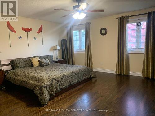 201 Bristol Road E, Mississauga, ON - Indoor Photo Showing Bedroom