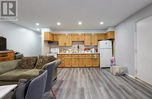 894 College Street, Toronto, ON 