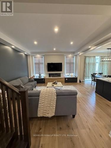 81 Morning Sparrow Drive, Vaughan, ON - Indoor Photo Showing Living Room