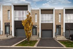 14 Place Boulay  Saint-Basile-Le-Grand, QC J3N 0C6