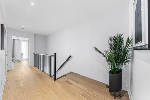 Mezzanine - 14 Place Boulay, Saint-Basile-Le-Grand, QC 