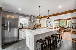 4760 Ch. de la Doncaster  Sainte-Adèle, QC J0B 1R8