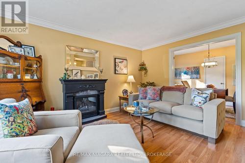 85 Golden Boulevard W, Welland (Lincoln/Crowland), ON - Indoor Photo Showing Living Room With Fireplace