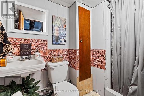 85 Golden Boulevard W, Welland (Lincoln/Crowland), ON - Indoor Photo Showing Bathroom