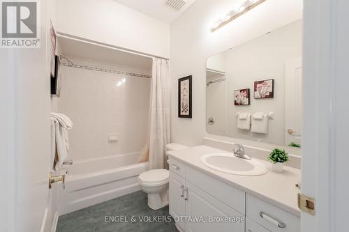 60 Sable Run Drive, Ottawa, ON - Indoor Photo Showing Bathroom