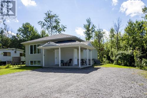 37 CLOVERLOFT COURT  Ottawa, ON K2S 1T3