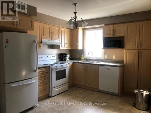 37 Cloverloft Court, Ottawa, ON - Indoor Photo Showing Kitchen With Double Sink