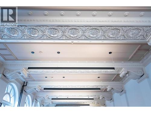 2004 Columbia Avenue, Rossland, BC 